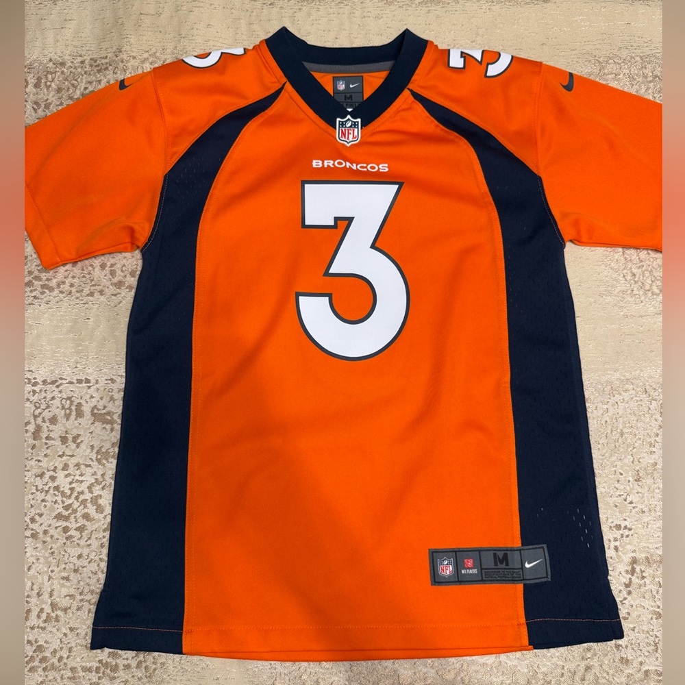 BNW Denver Broncos Russell Wilson Nike Orange Game Player Jersey, Youth Size M
